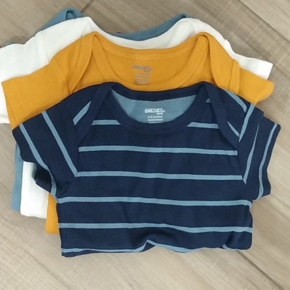 Onesies  5pack NWOT